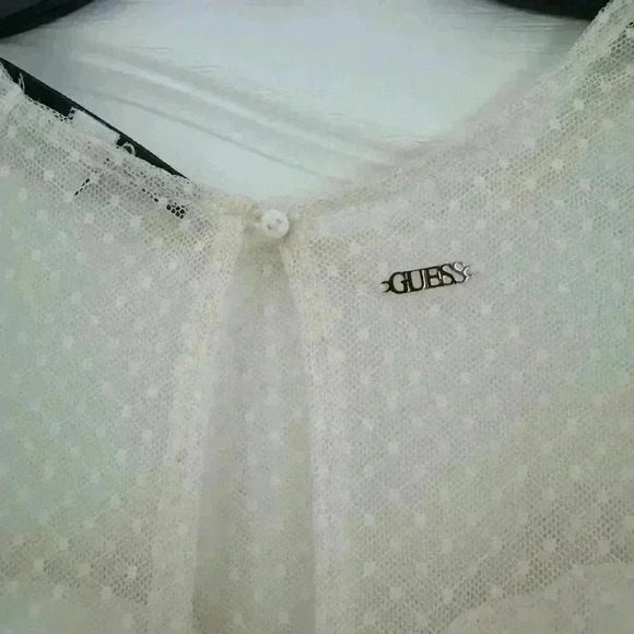 Guess beautiful top. Hardly worn. Spring/summer season start - Picture 5 of 11